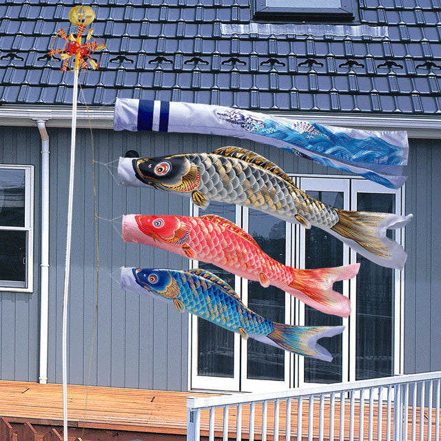 鯉のぼり 健翔はやぶさ鯉 ガーデンセット 1.5M6点セット – スガ人形店