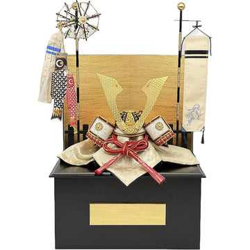 赤糸沢瀉縅之兜　８号　金屏風収納飾