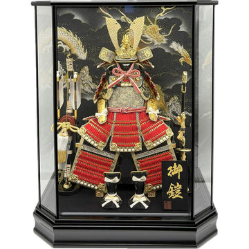 5号　中鍬赤糸縅之鎧　ガラスケース入り