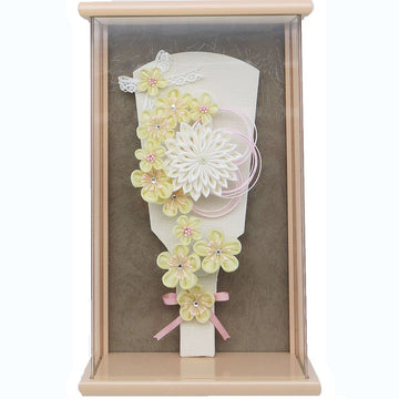 9号　アクリルアイボリー額入り　つまみ羽子板　白