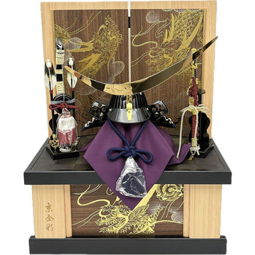 大越忠保　15号　伊達政宗公之兜　双龍収納飾