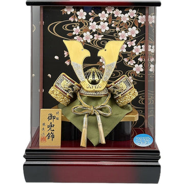 5号　透かし牡丹大鍬兜飾 　桜アクリルケース