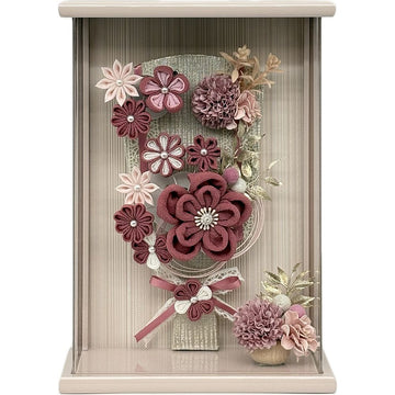 7号　アクリルライラック額入り　つまみ羽子板　あずき 花飾り付き