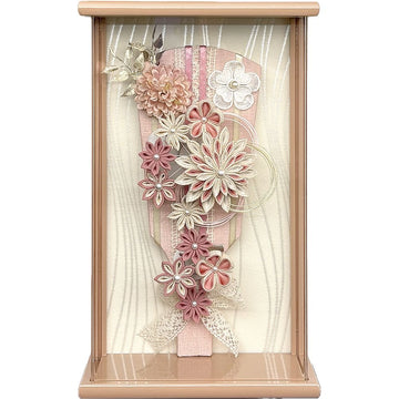 9号　アクリルブラウン額入り　つまみ羽子板　ピンク